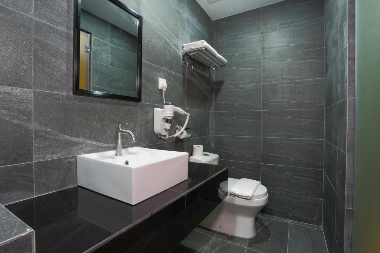Capital O 9010 Yee 3* Johor Bahru